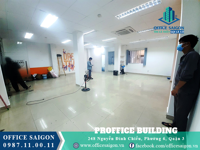 Sàn trống giá tốt tại  văn phòng cho thuê Proffice Building quận 3 hỗ trợ khách xem mặt bằng