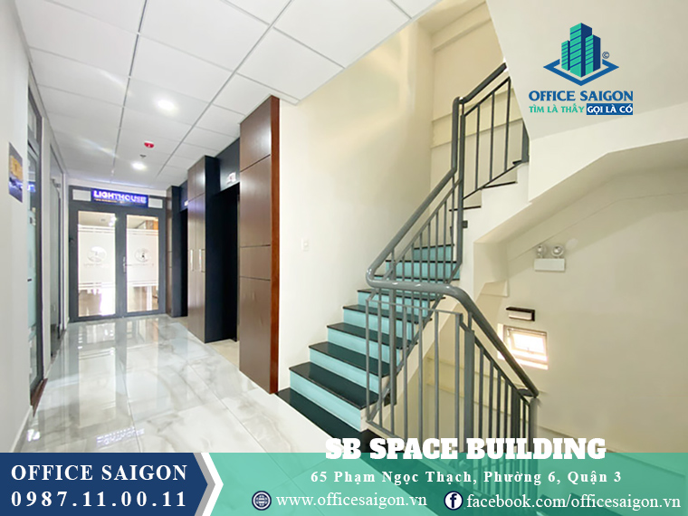 Hành lang tại văn phòng cho thuê toà nhà SB Space Building quận 3