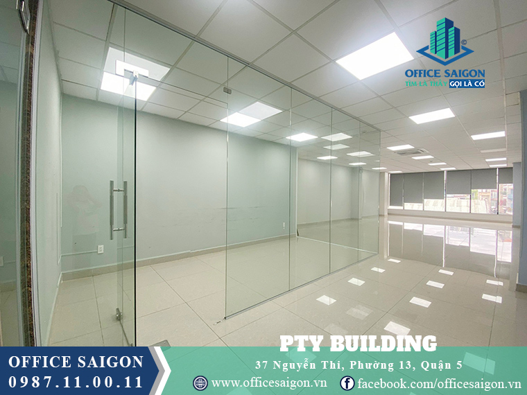 Diện tích 85m2 tại tầng 1 văn phòng cho thuê PTY Building Quận 5