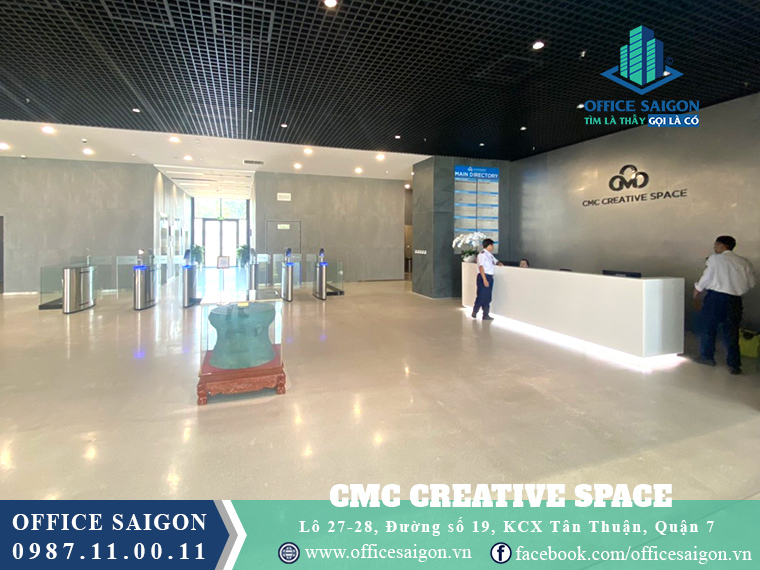 Lễ tân tại văn phòng cho thuê toà nhà CMC Creative Space Quận 7