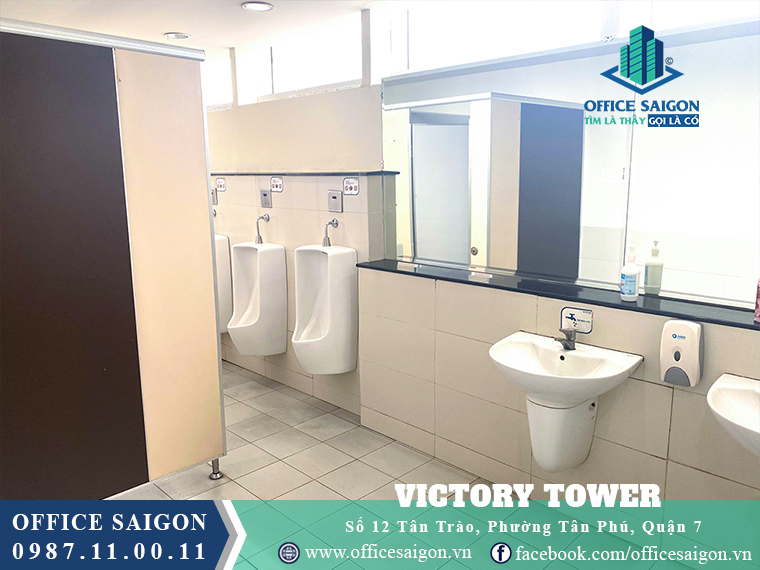 Toilet toà nhà văn phòng cho thuê Victory Tower quận 7