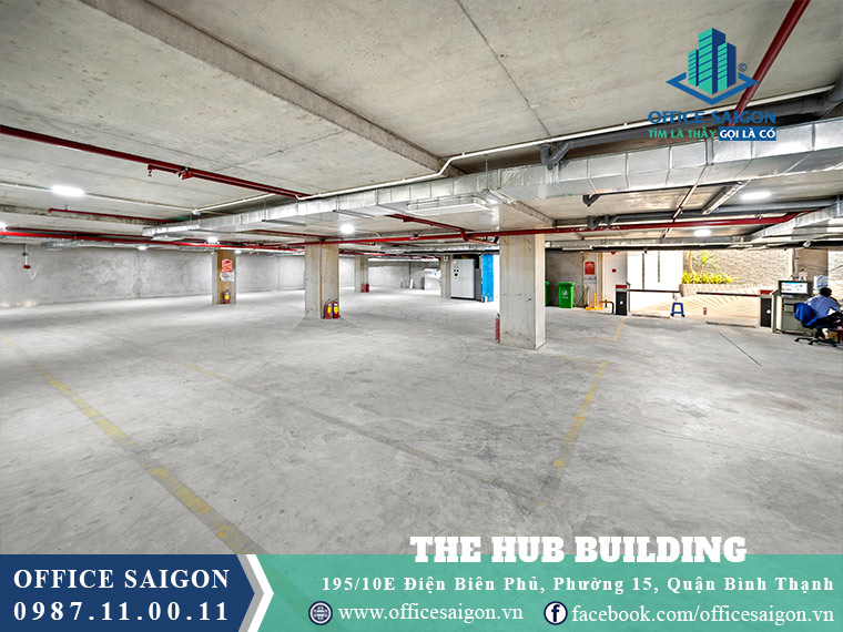 Hầm để xe thoáng mát tại The Hub building quận Bình Thạnh