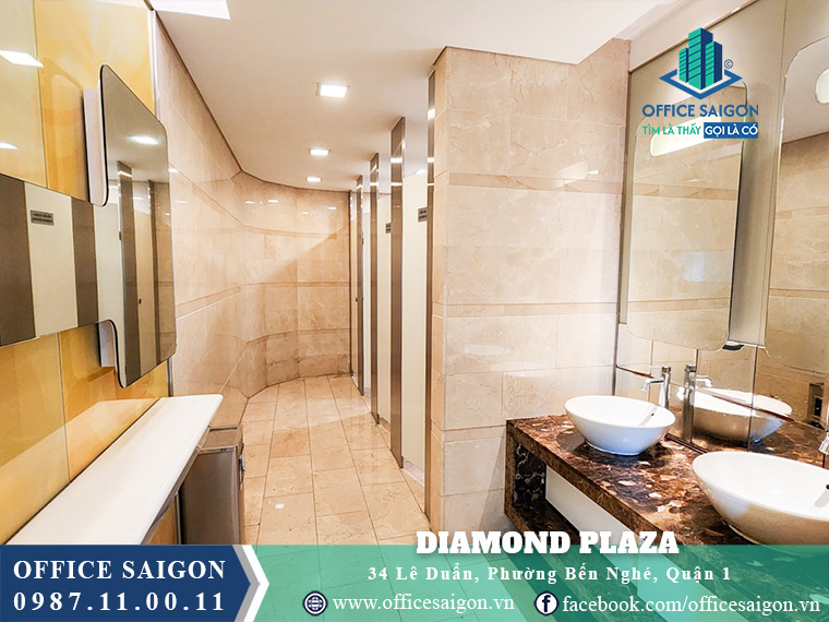 Toilet toà nhà Diamond Plaza Lê Duẩn