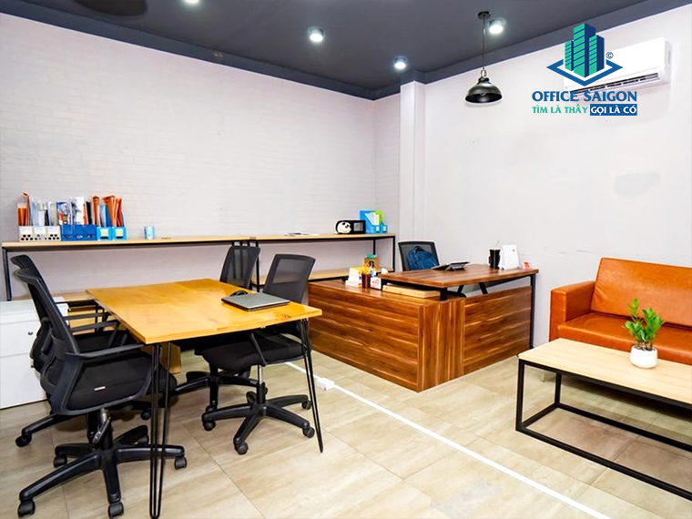 Phòng làm việc được trang bị nội thất tại ShareSpace